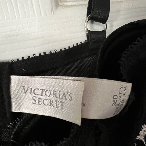Victoria’s Secret Bustier with floral lace detail sz 36D - Picture 4 of 5